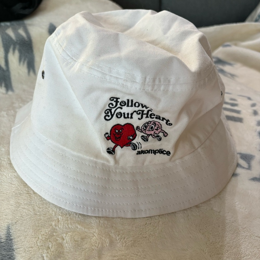 Akomplice Bucket Hat